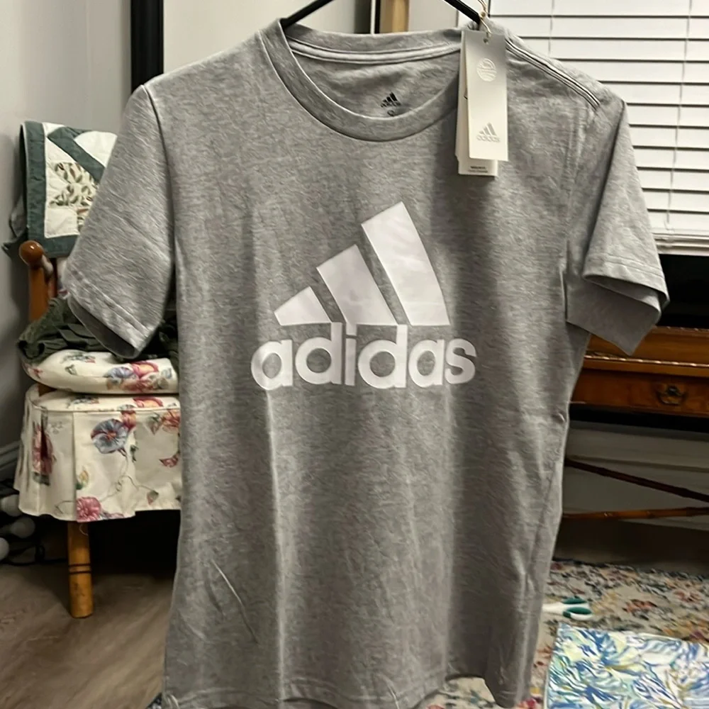 Women’s Adidas size small T-shirt, new with tags - Picture 1 of 5